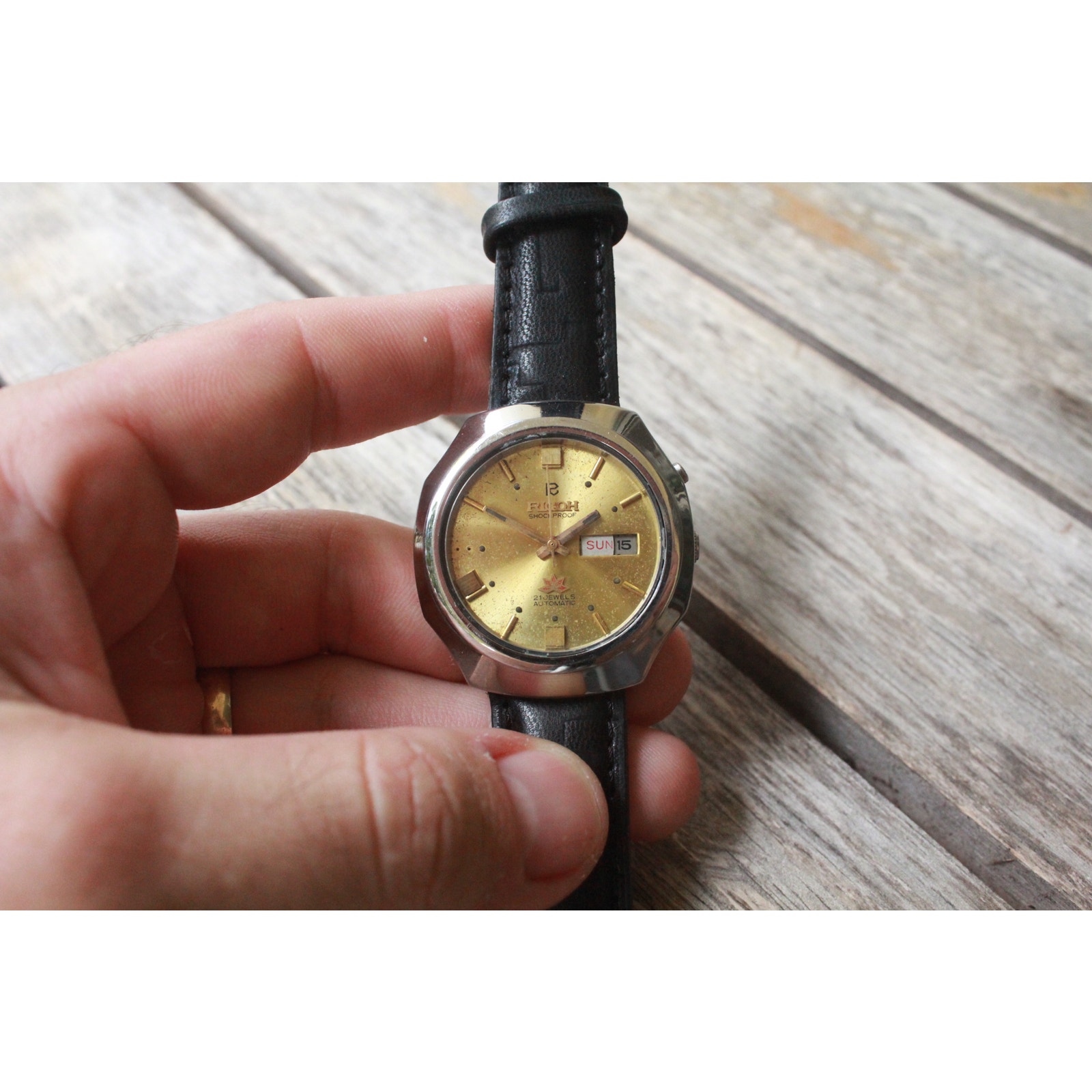 Vintage 1972 Ricoh Automatic Mens Silver Watch WDaydate  Gold Accents